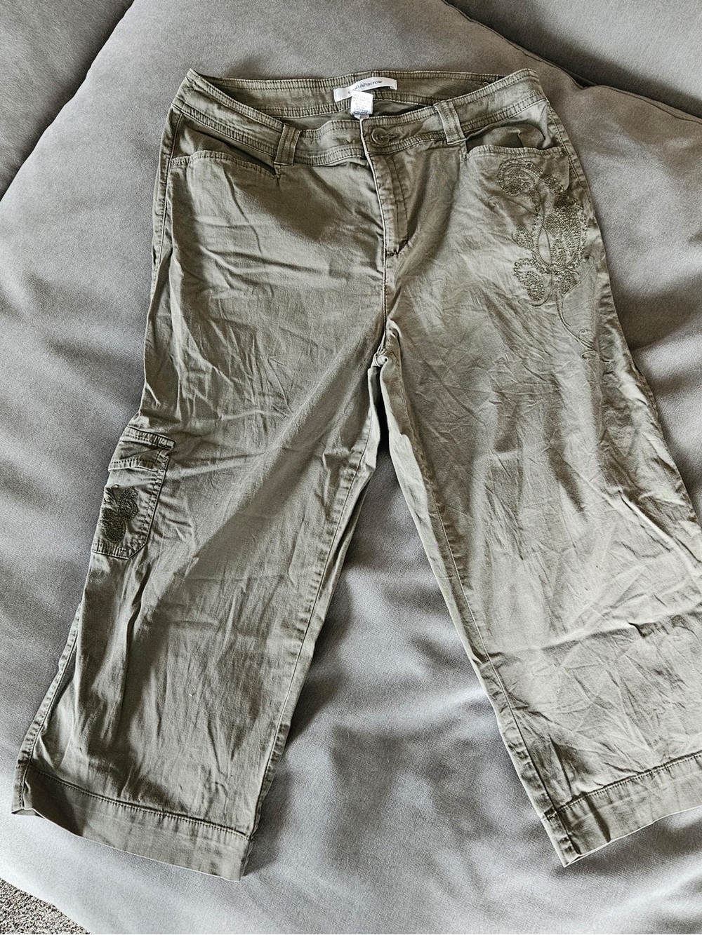 croft & barrow Olive Green Capris with Embroidered Detail